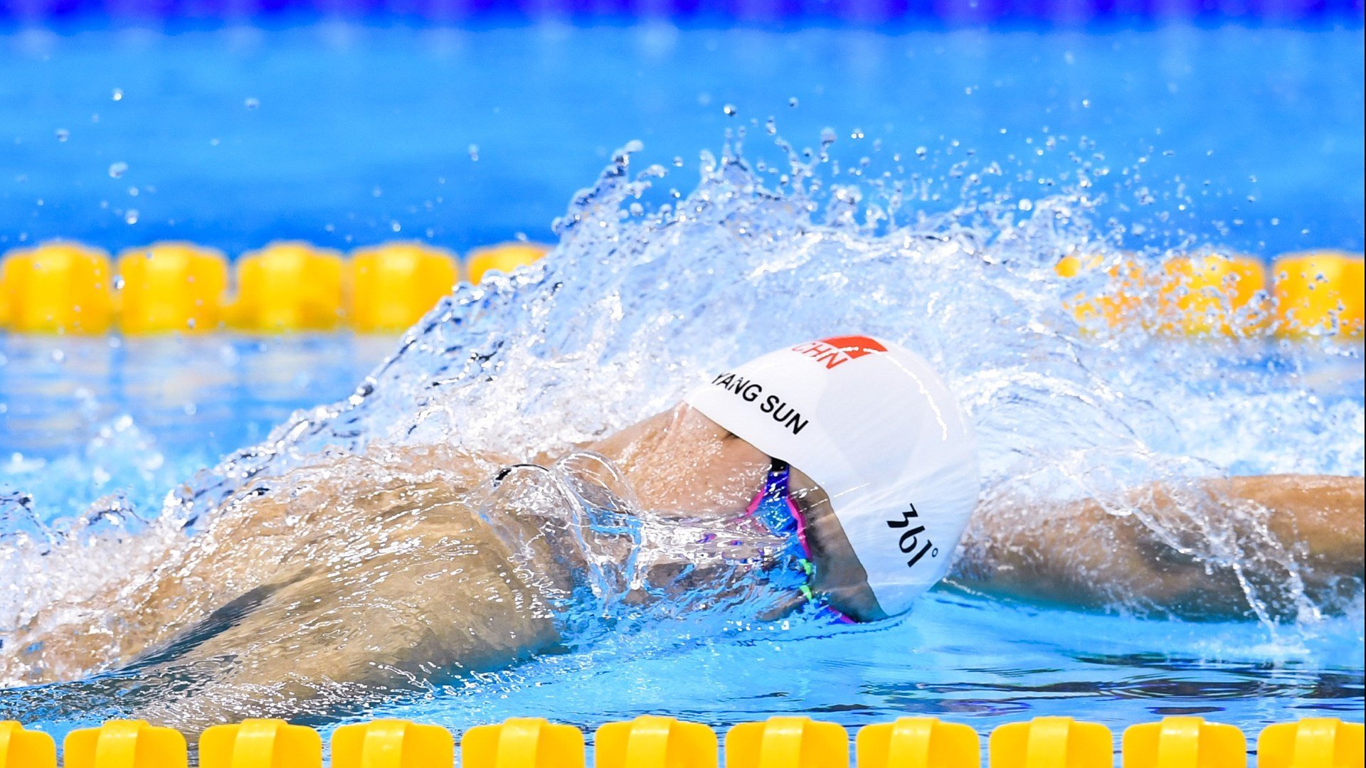 九游下载官网-“水上救生：三叉湖游泳馆赛场考验运动员心理与身体极限”